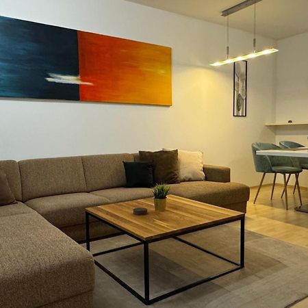 City Apartement Linz Fuer 5 Gaeste Mit Self-Checkin Und Kueche エクステリア 写真