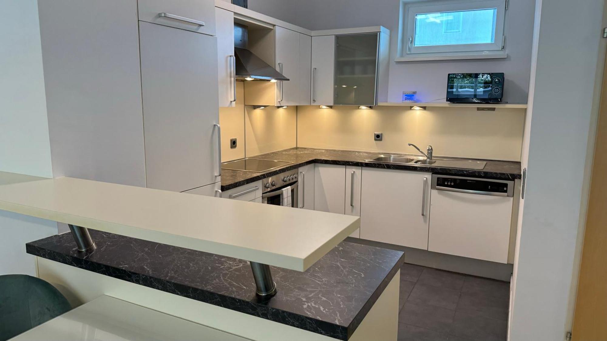 City Apartement Linz Fuer 5 Gaeste Mit Self-Checkin Und Kueche エクステリア 写真