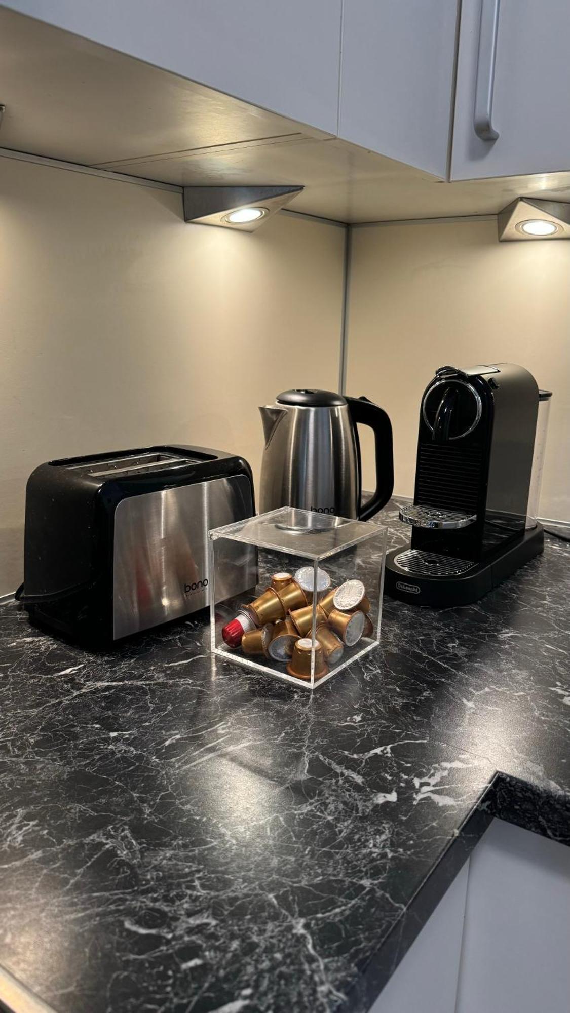 City Apartement Linz Fuer 5 Gaeste Mit Self-Checkin Und Kueche エクステリア 写真